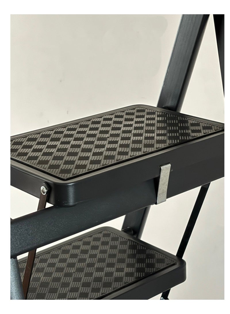 كابجون سلم قابل للطي منزليًا ذو خطوات قابلة للطي مزود بدعامة أمان ودواسات واسعة مضادة للانزلاق وسلم خفيف الوزن وذو خطوات متينة للاستخدام المنزلي (أسود، 5 خطوات) - Image 4